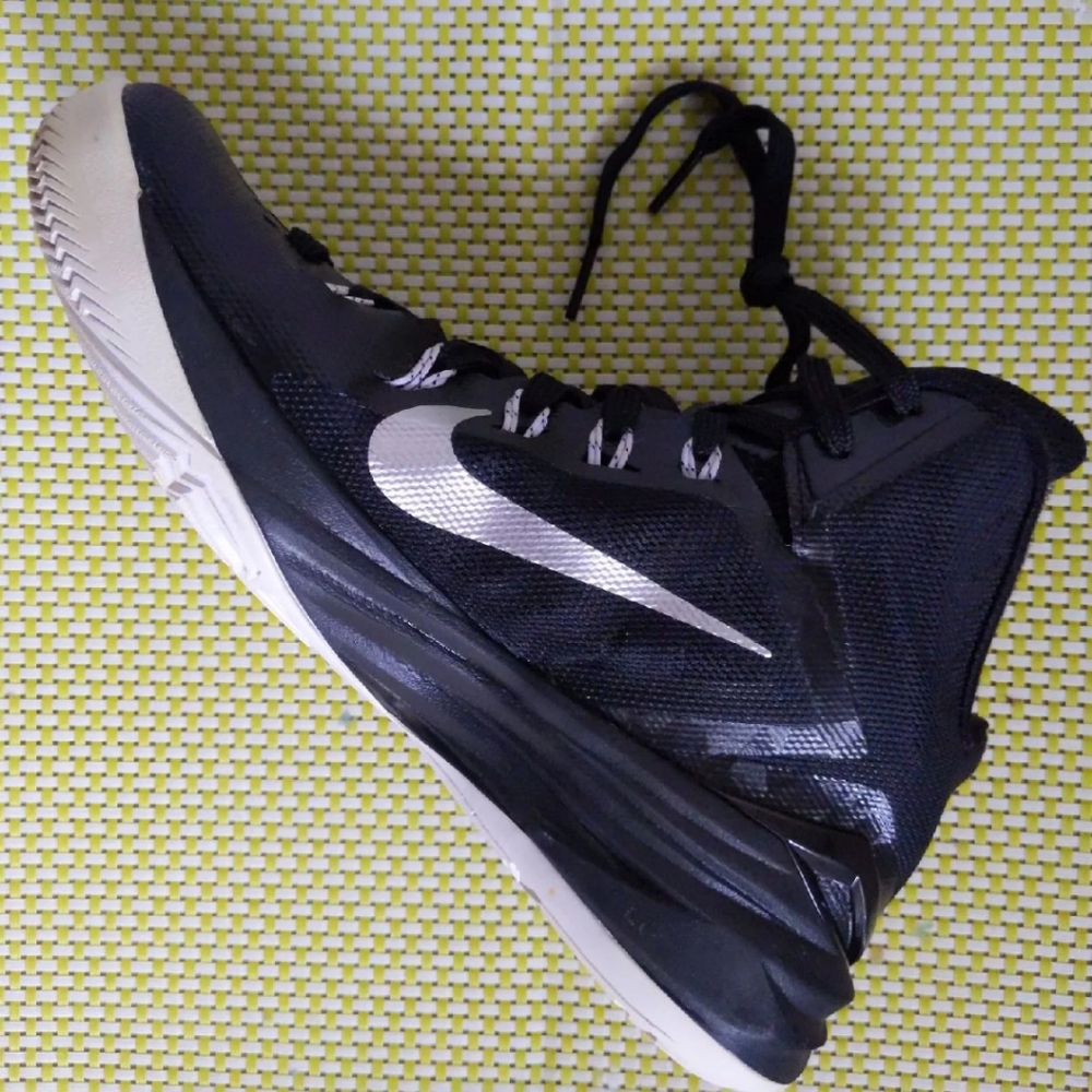 Nike Hyperdunk - image 6